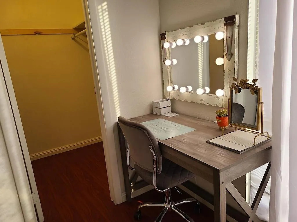 Апартаменты 2Bed 1 Bath Condo Near Nellis Afb & The Strip Лас-Вегас