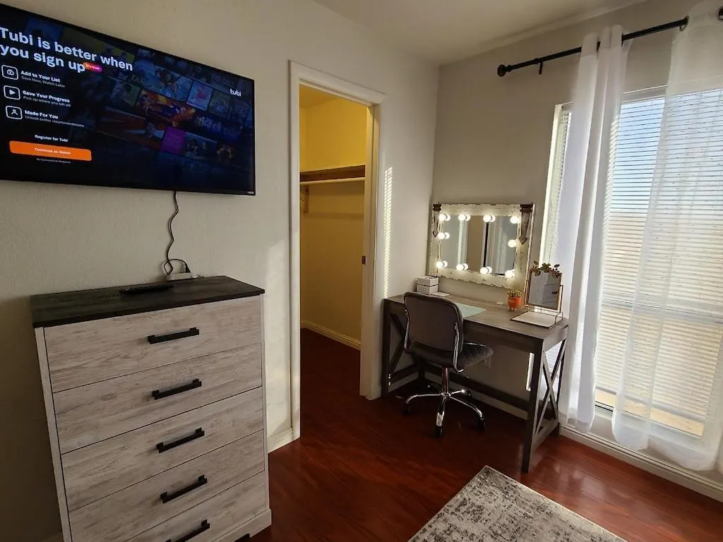 Апартаменты 2Bed 1 Bath Condo Near Nellis Afb & The Strip Лас-Вегас
