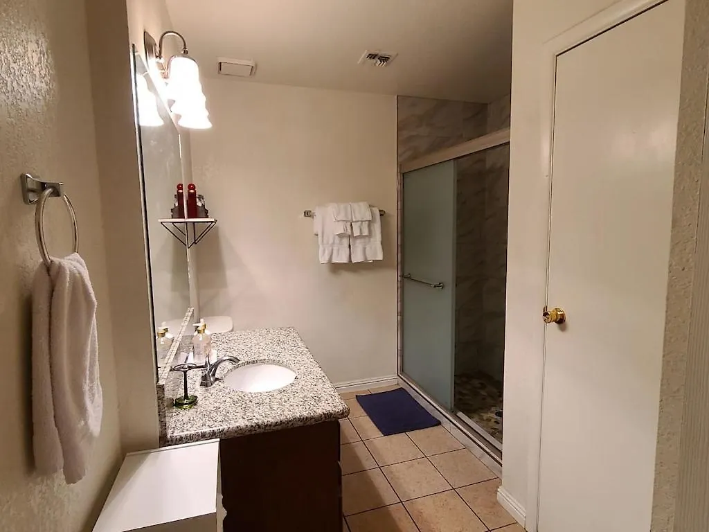 2Bed 1 Bath Condo Near Nellis Afb & The Strip Лас-Вегас 0*,  США